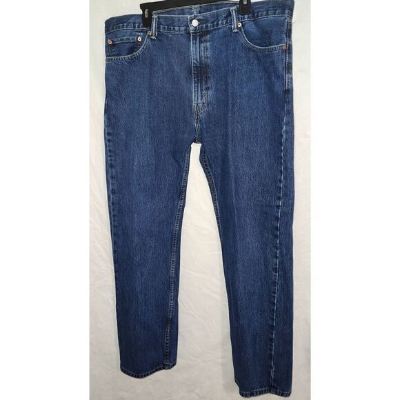 Levi's 505 Regular Fit Straight Leg Size 32 x 30 medium wash jeans. Hem not fray - Picture 1 of 7